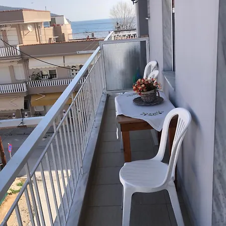 Apartment Nikos Nea Peramos (Macedonia)