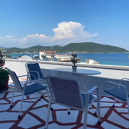 Apartment Nikos Nea Peramos (Macedonia)