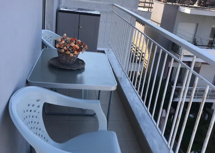 Nikos Appartement *