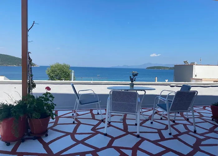 Nikos Appartement Néa Péramos