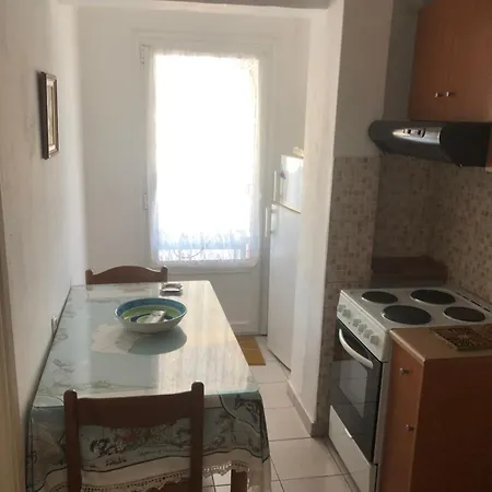 Nikos * Nea Peramos (Macedonia)