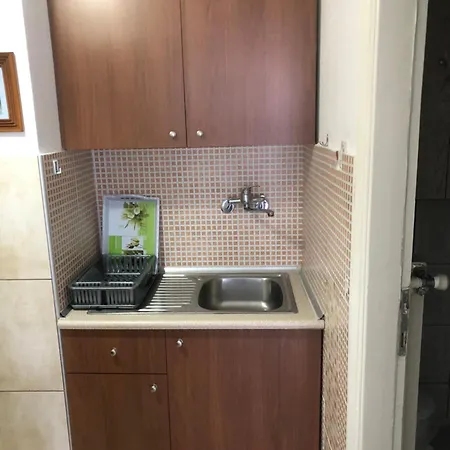 Apartment Nikos Nea Peramos (Macedonia)