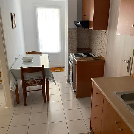 Nikos Apartment